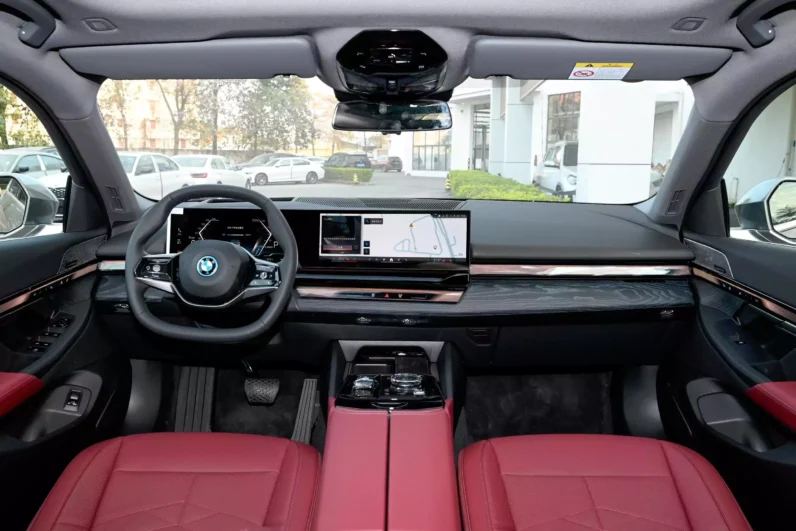 BMW i5