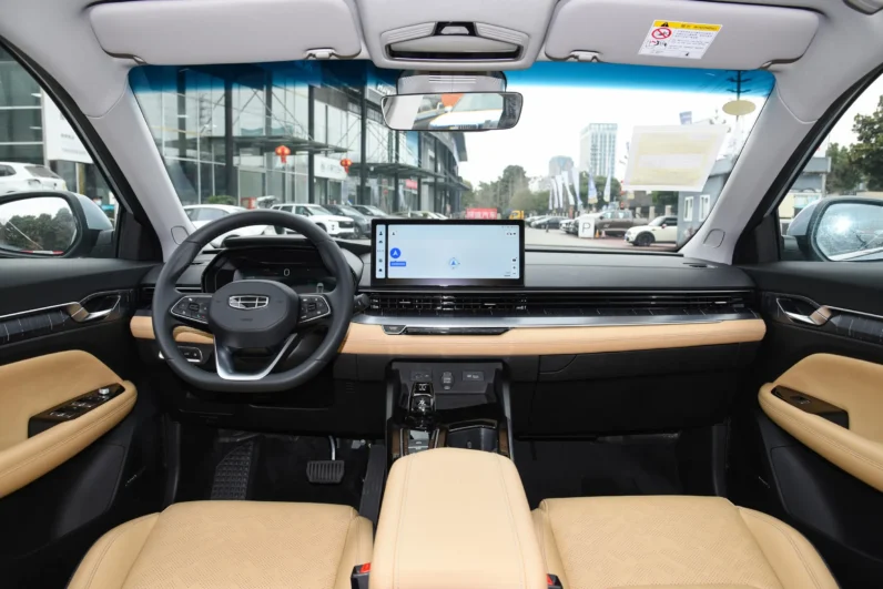 Geely Emgrand L HiP