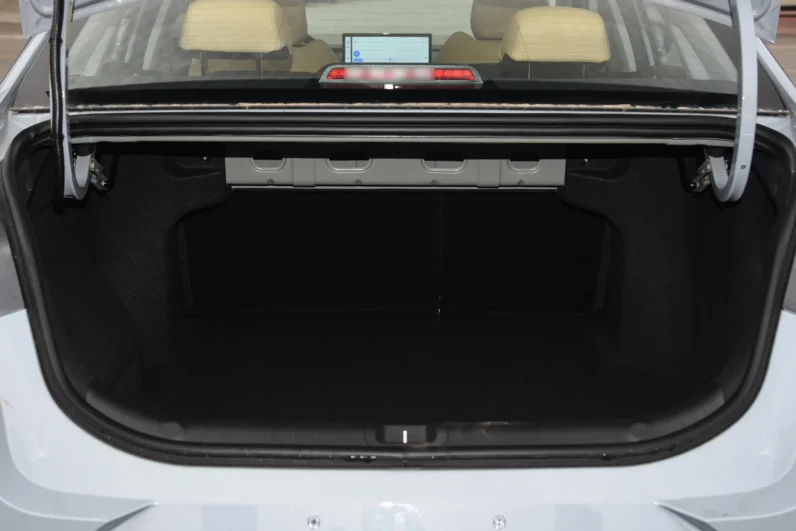Geely Emgrand L HiP