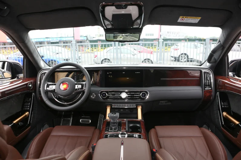 Hongqi LS7
