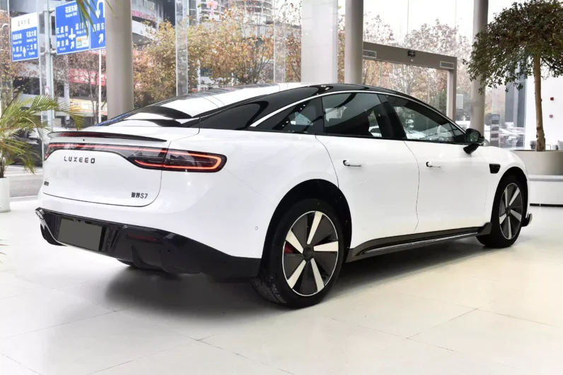 Chery Luxeed S7