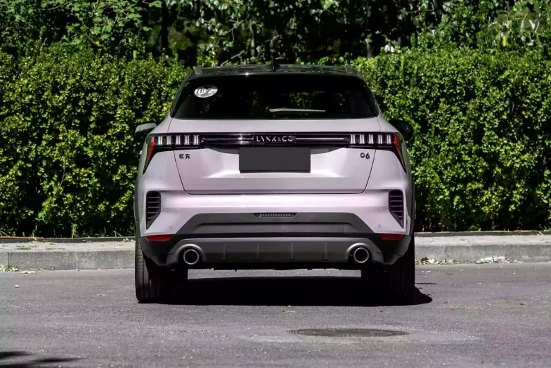 Lynk & Co 06
