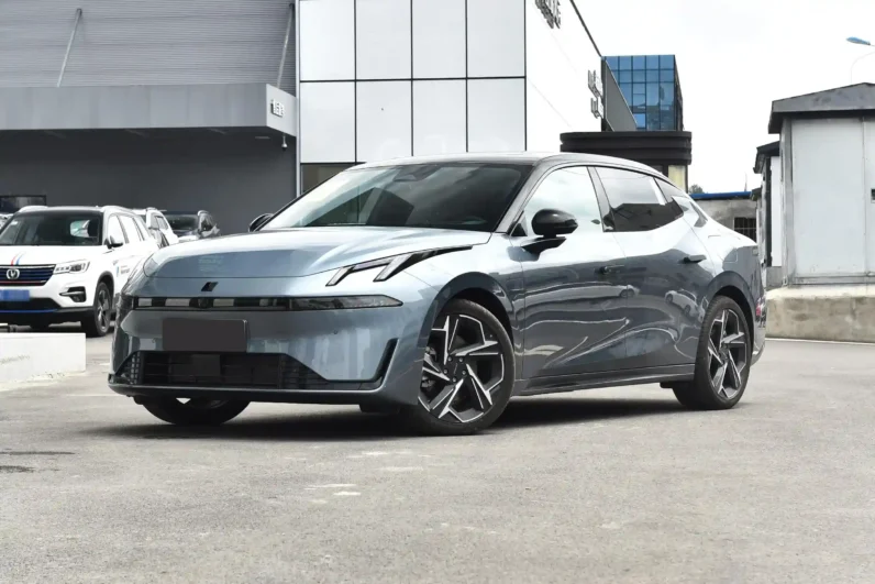 Lynk & Co 07 EM-P