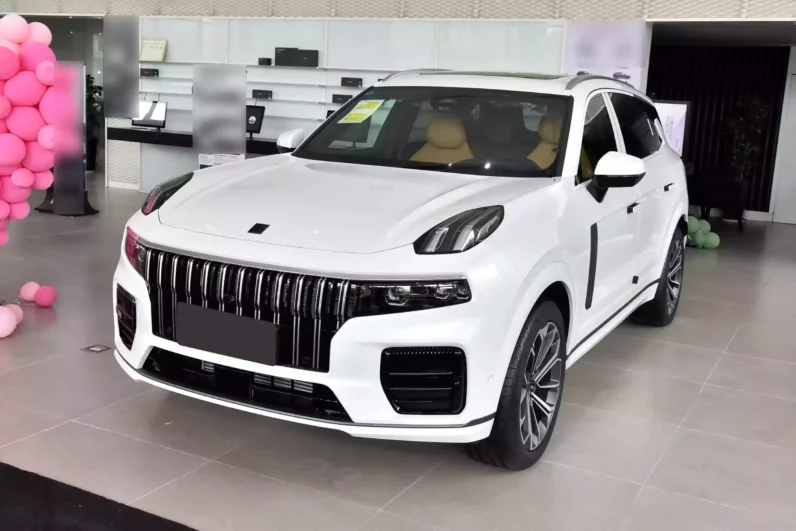 Lynk & Co 09