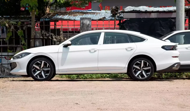 
								Volkswagen Lamando L full									